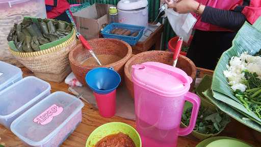 Pecel Pincuk Ibu Ida 10