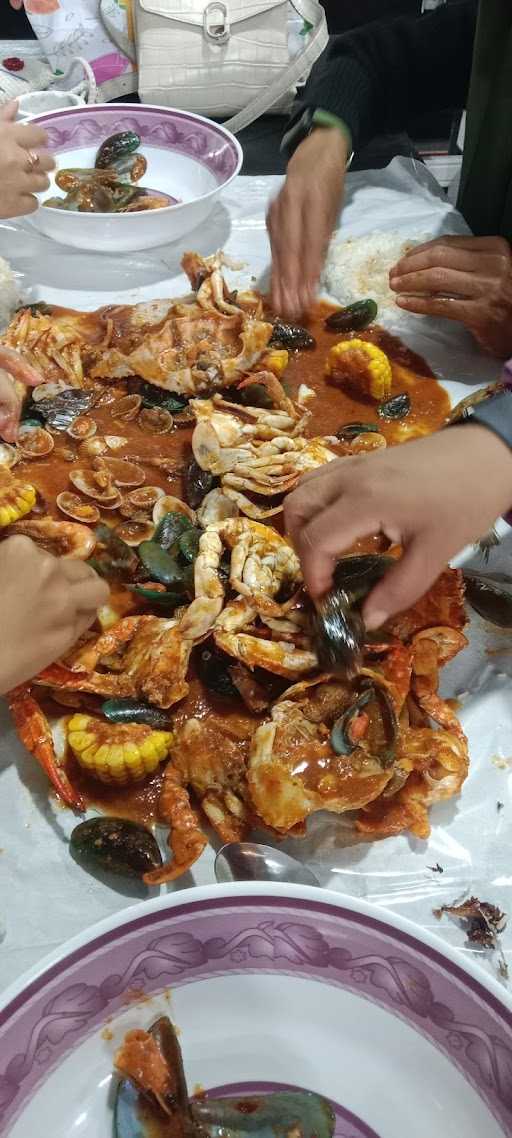 Pondok Seafood Tumpah Jupe 2