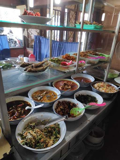 Rumah Makan Betawi Mpo Iyon 4