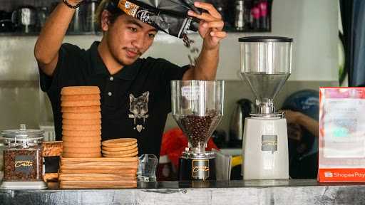 Kumpulan Cerita Coffee & Eatery Gintung 3