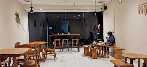 Ayya Coffee And Eatery 6