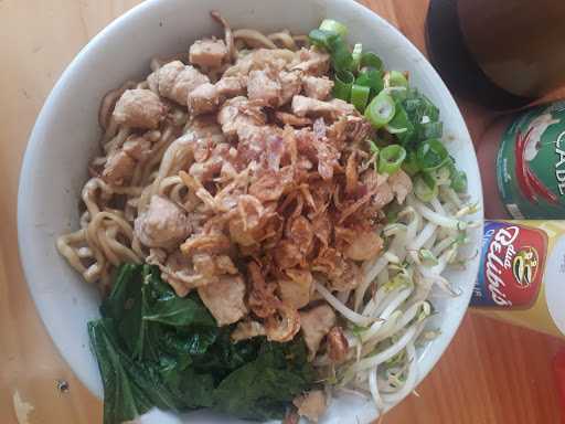 Bakso & Mie Ayam Gintung 4