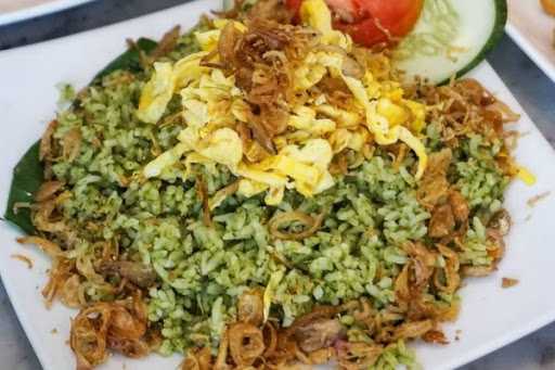 Dhe Nasi Goreng 4