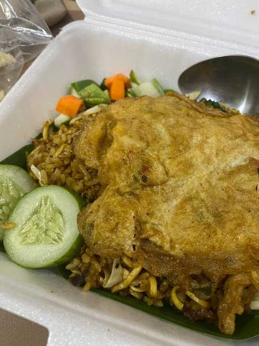 Dhe Nasi Goreng 6