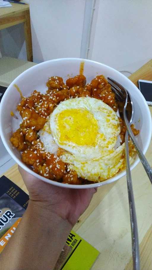 Eat Manna - Chicken Ricebowl Dan Kopi Boba 1