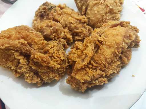 Hisana Fried Chicken Cireundeu 5