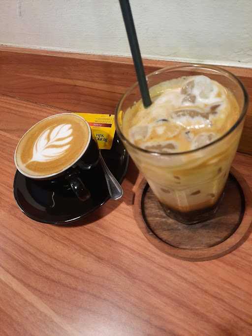 Jongcrue Cafe ( Coffee & Eatery )By Kopilimana 8
