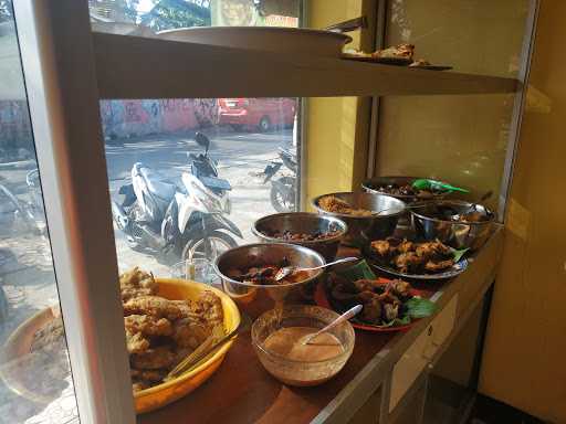 Nasi Uduk Warung Asem 5