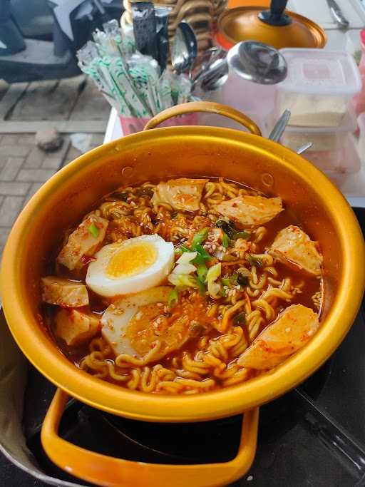 Street Ramyeon Cirendeu 5