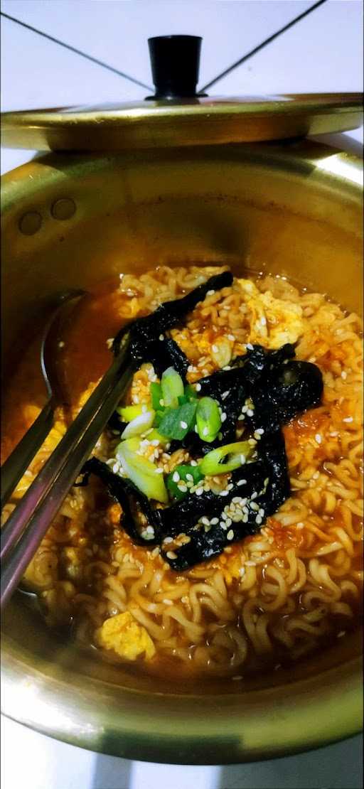 Street Ramyeon Cirendeu 3