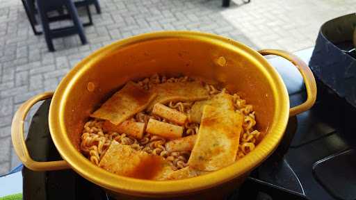 Street Ramyeon Cirendeu 9