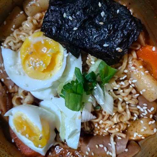 Street Ramyeon Cirendeu 7