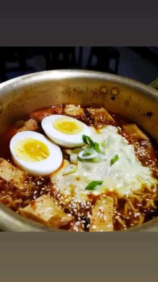 Street Ramyeon Cirendeu 8