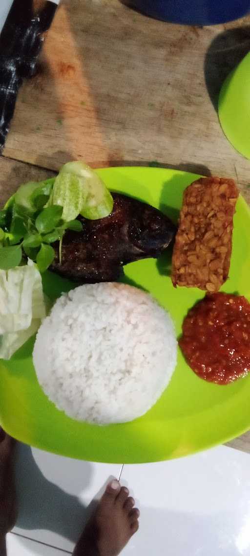 Pecel Ayam Lele Naufal 10