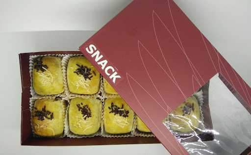 Queena Snack & Pastry 8