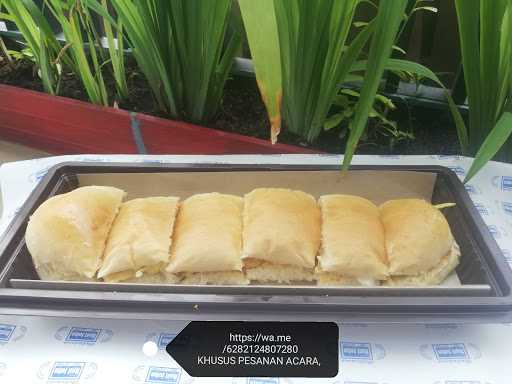 Roti John Poncol (Bread & Drinks),Ciracas (Gg Jamblang Belok Kiri Lalu Belok Kiri) 4