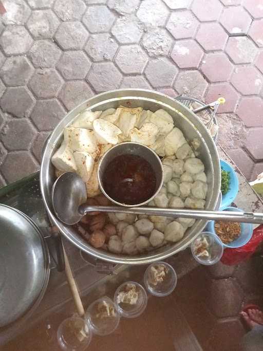 Warung Mercon Nyak Enni 5