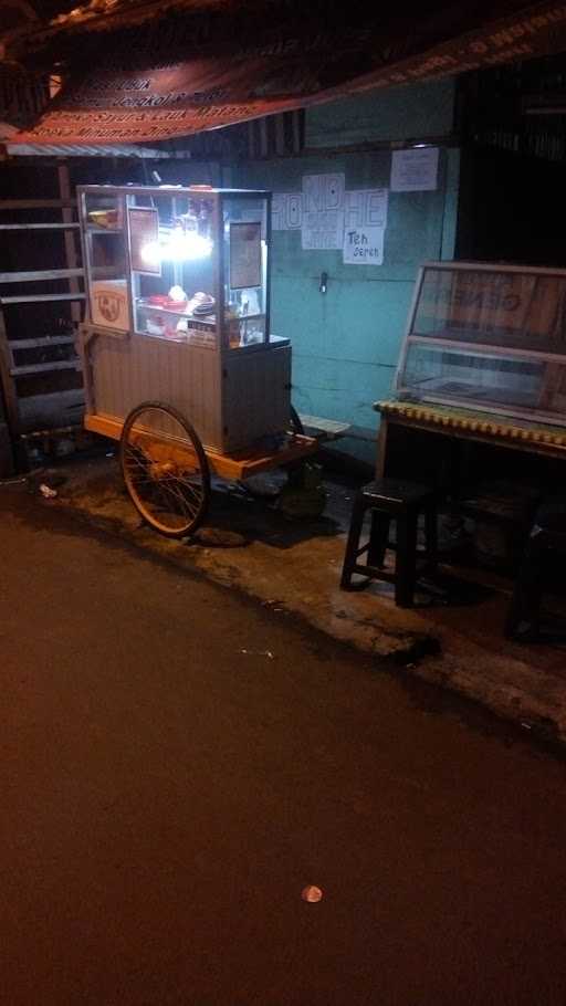 Warung Gerobak Susu Jahe&Rondhe Pak Yan 9