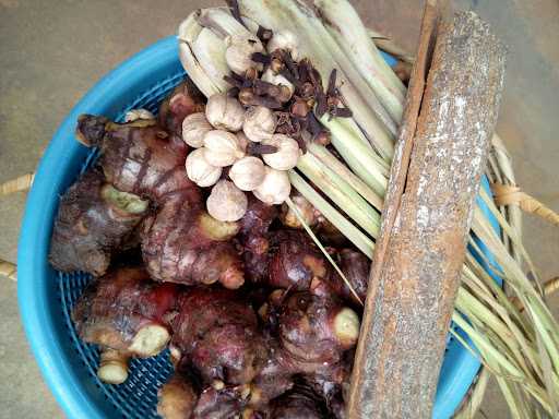 Warung Gerobak Susu Jahe&Rondhe Pak Yan 7