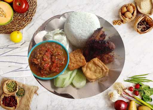 Ayam Penyet Rania 7