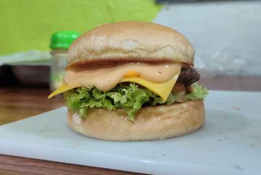 Burger Bangor Cijantung 8