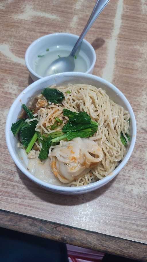 Depot Mie Ayam Luciana 5