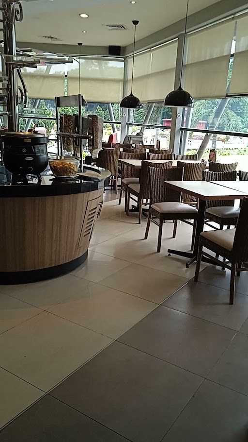 Pizza Hut Restoran - Cijantung Mall 7