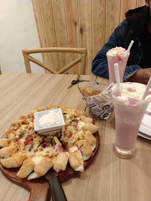 Pizza Hut Restoran 3