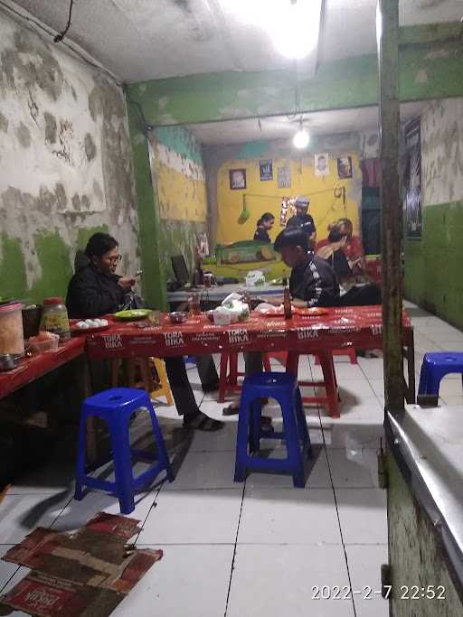 Warung Pecel Lele  Ronggolawe 3