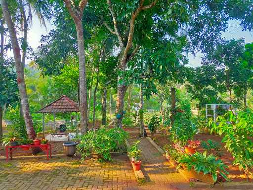 Villa Baduy Tubagus 2