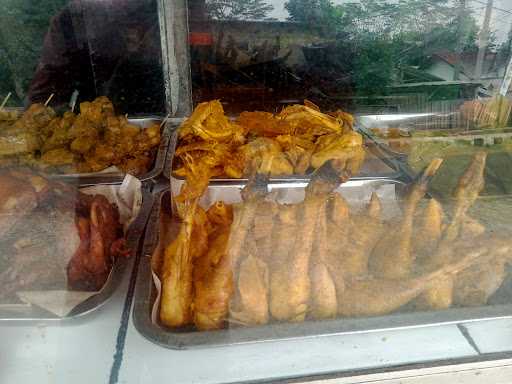 Rm Fajar (Ayam Goreng, Bakar, Pepes Bebeong Dan Sop Buntut) 10