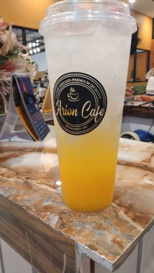 Arion Cafe Puncak 8