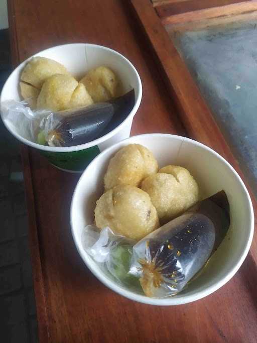 Gerobak Lumpia & Pempek Kang Daseng 7