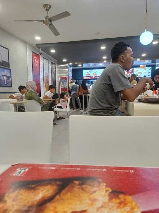 KFC - Tugu Puncak 10