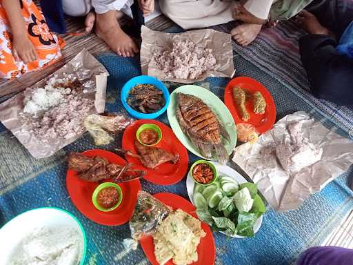 Saung Liwet Ikan Bakar Azzahra Cisarua 7