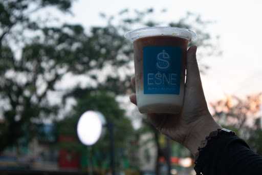 Esne Coffee & Eatery 2