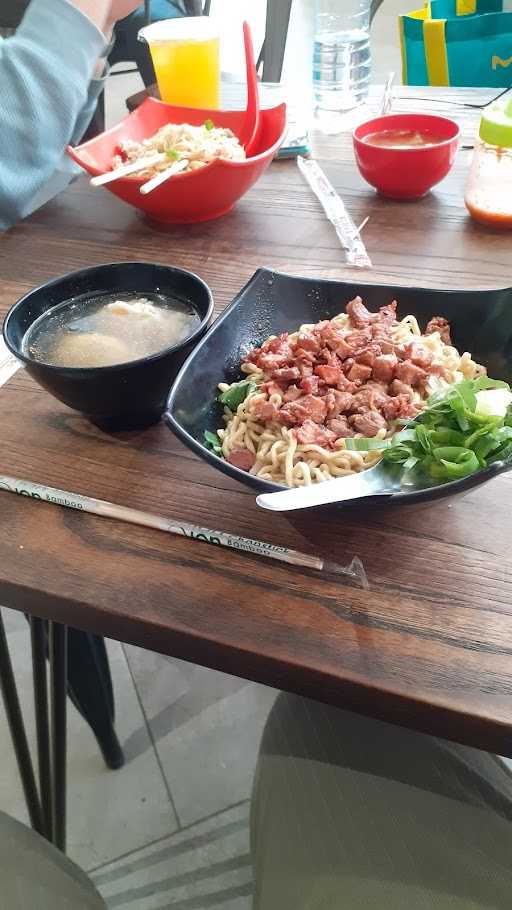 Bakmi Medan Kebon Jahe 2