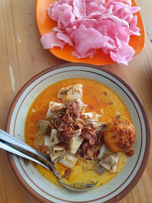 Ketupat Sayur Rendang Wahyu 9