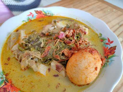 Ketupat Sayur Rendang Wahyu 7