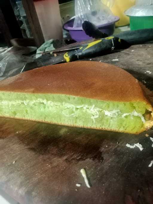 Martabak Manis Mas Roni 3