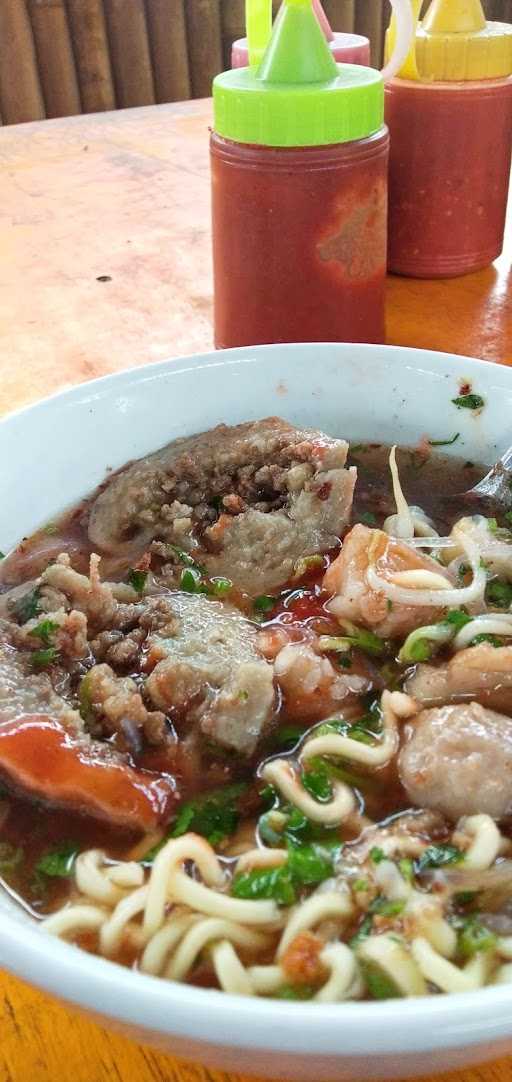 Mie Bakso Saungkuring & Seblak 10