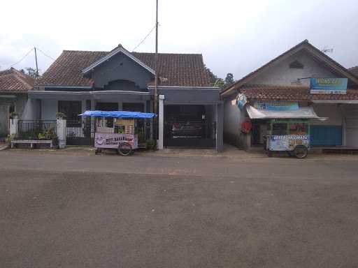 Ipit Roti Bakar & Martabak 4