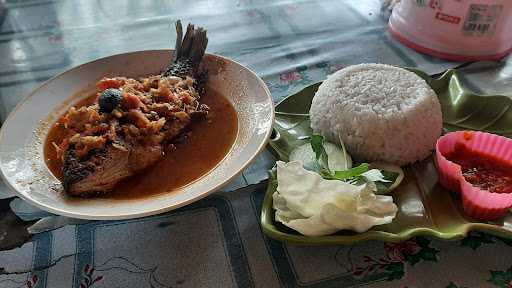 Rumah Makan Ibu Lela 9