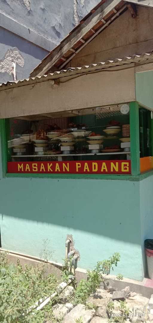 Rumah Makan Sajoli 8