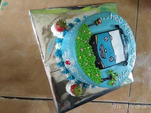 Hrone Cake 4