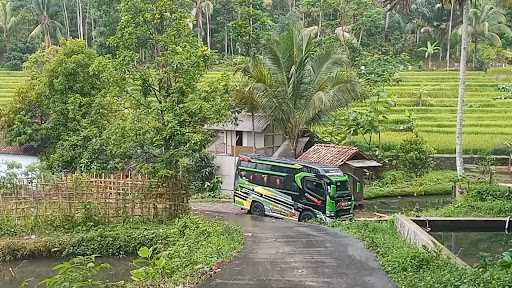 Rumah Makan 51 Saudara 3