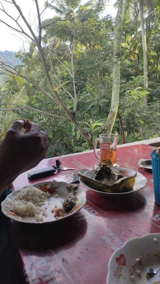 Warung Nasi Ibu Kokom 1