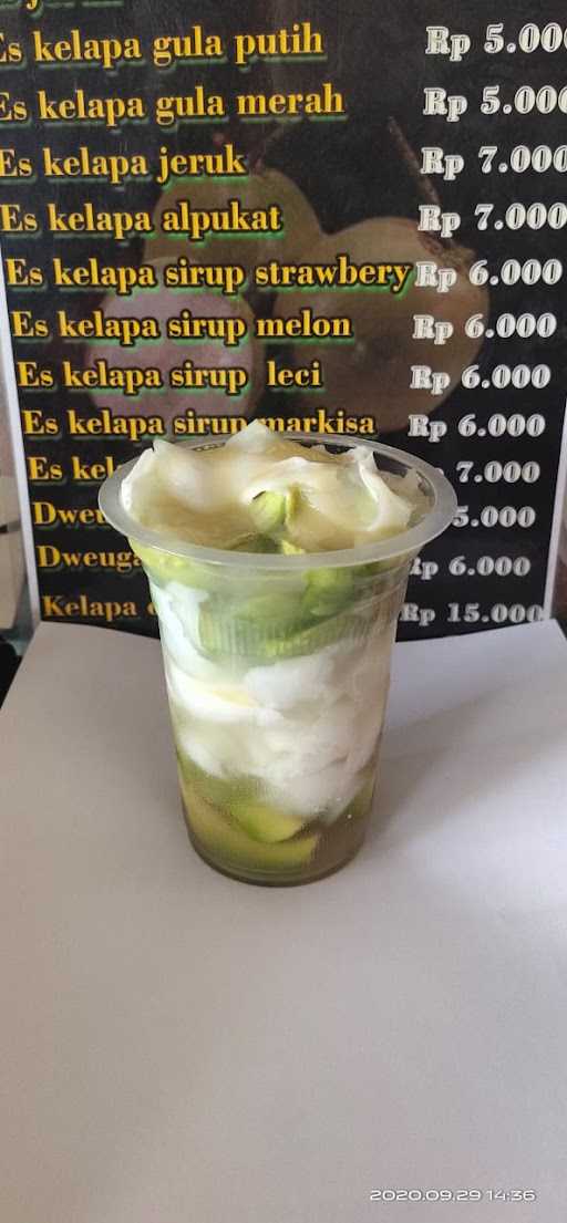 Es Kelapa Muda Laksana 7