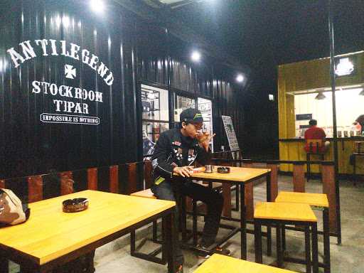 De'Garasi Kopi X Antilegend Stockroom 7