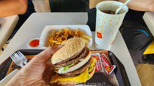 Mcdonalds Telkom Cilegon 10